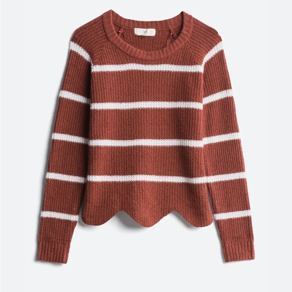 Lily Cropped Scallop Hem Pullover